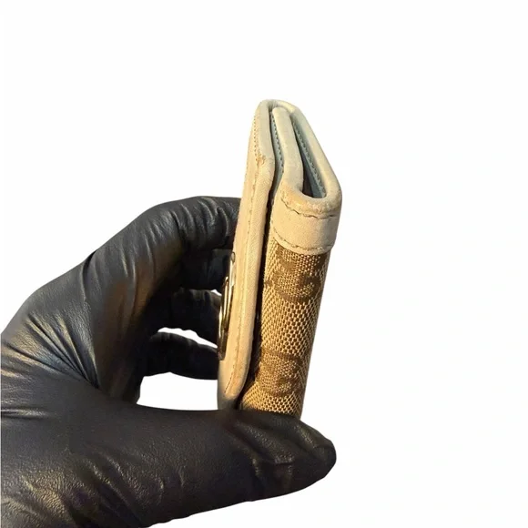 Gucci Sukey GG Canvas 6-Ring Key Case (A288) - Picture 7 of 8